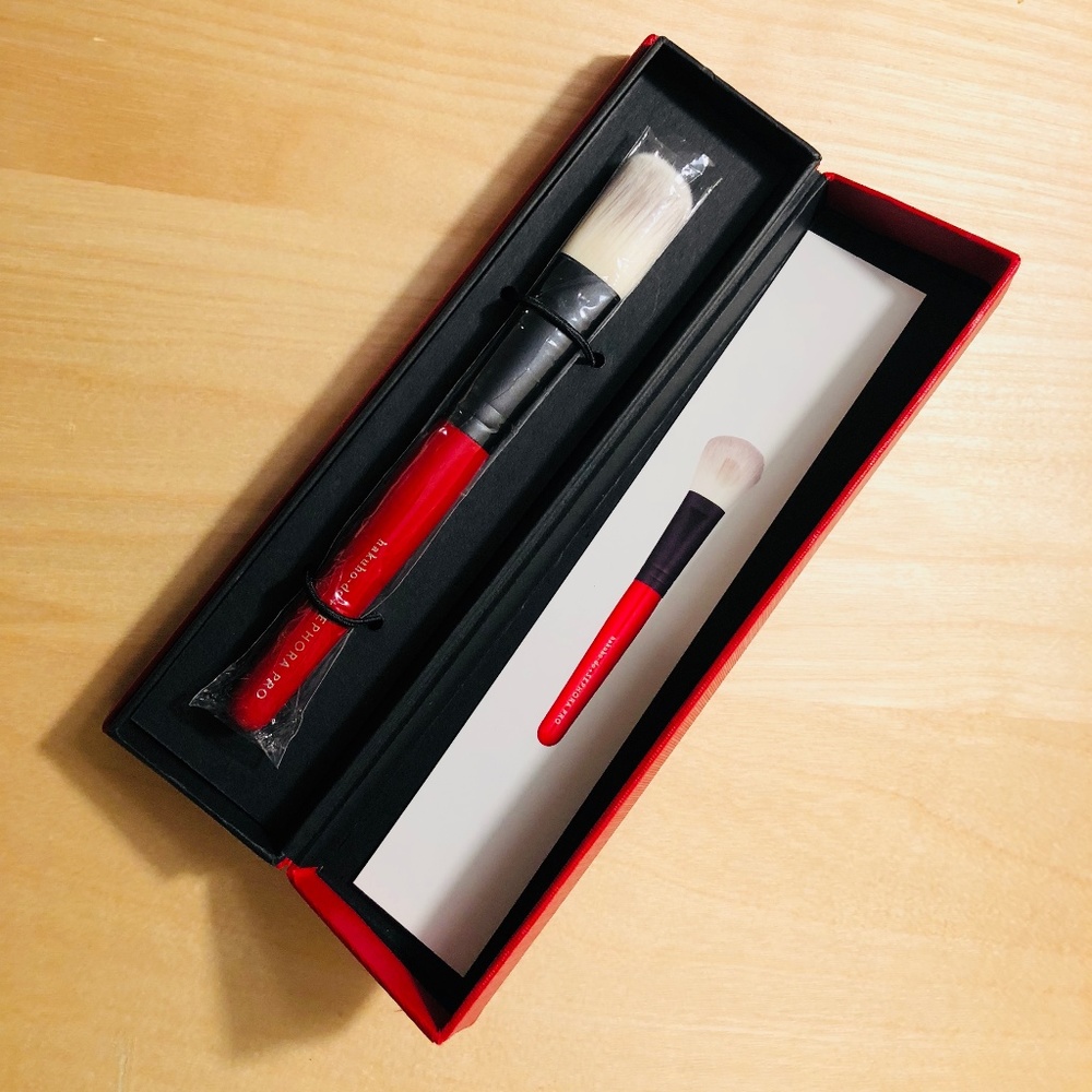 hakuho-do + SEPHORA PRO Wedge Sloping Powder Brush